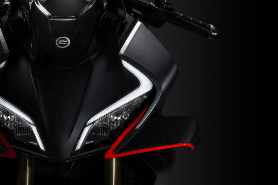 Moto Sportive cfmoto 450 SR détails